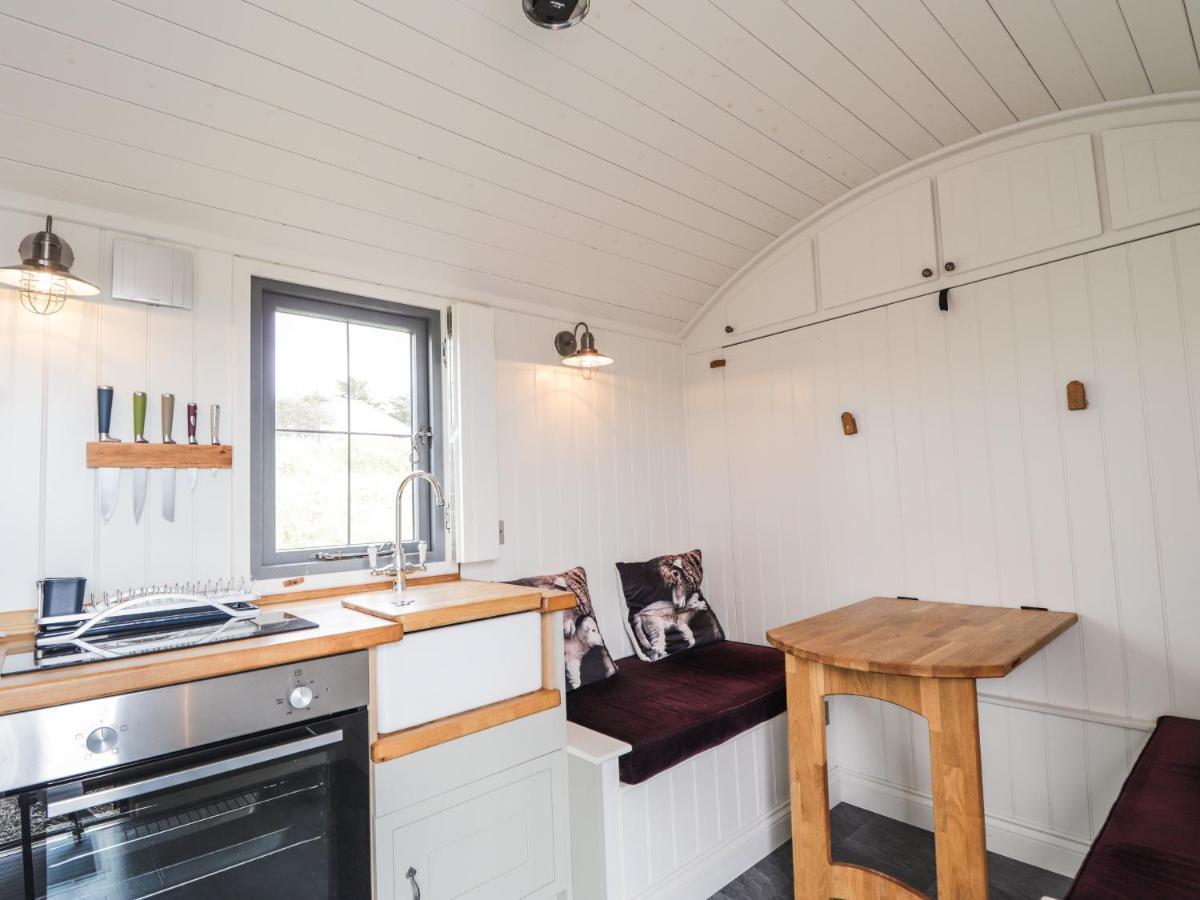Shepherds Hut Lonmore Extérieur photo